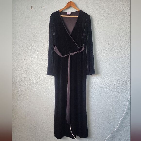 Calvin Klein Classic Black Velvet Jumpsuit - Picture 1 of 9